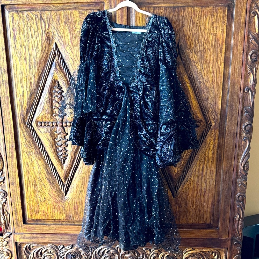 Girls Wishcraft from Chasing Fireflies Halloween Black and Silver Costume.